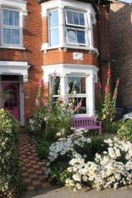 Stoneleigh Bed and Breakfast Felixstowe Exteriör bild